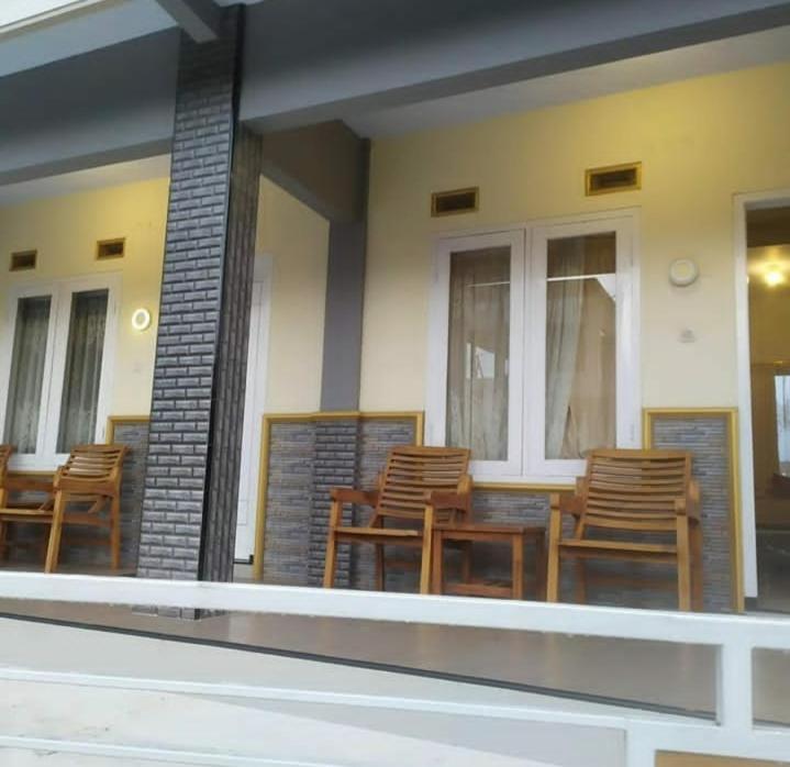 Bromo Otix Guest House Exterior photo