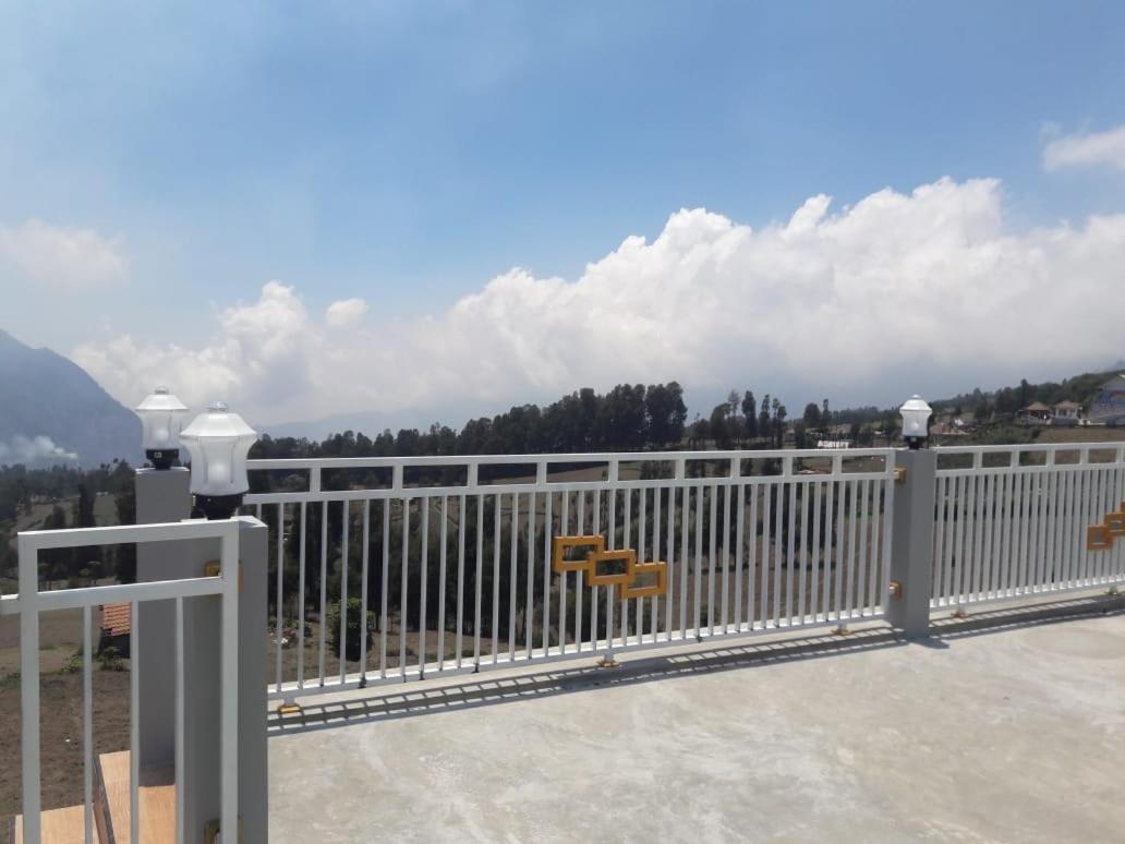Bromo Otix Guest House Room photo